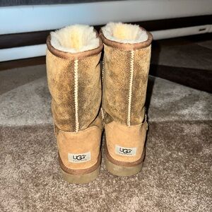 Short Uggs men’s size 12